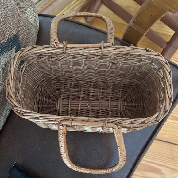Woven Rattan Basket purse Bag - Picture 3 of 6